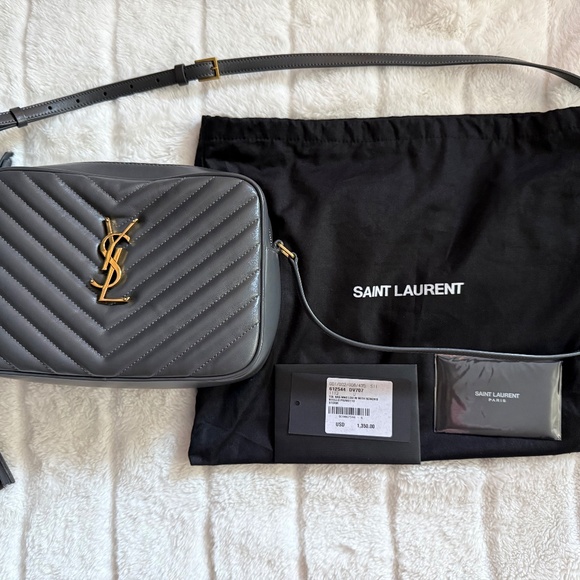 YSL Yves Saint Laurent Lou Camera Bag In Quilted Leather w/Tassel, in gray with - Picture 2 of 9